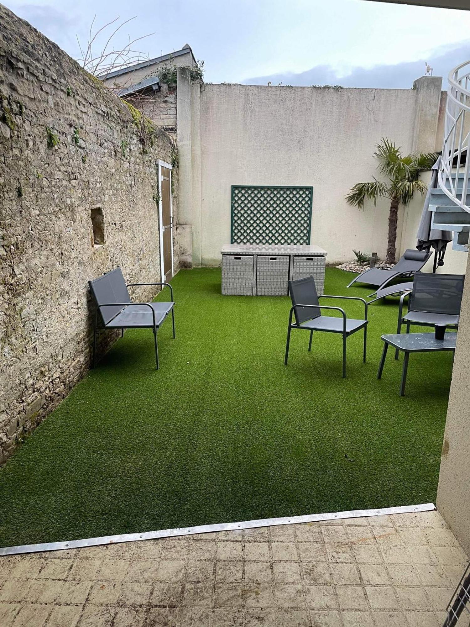 Eleonore, F2 En Duplex Avec Cour Commune Et Proche De La Mer, 3 * Ver-sur-Mer